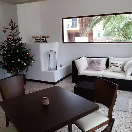 Santanyi Port Hostel *