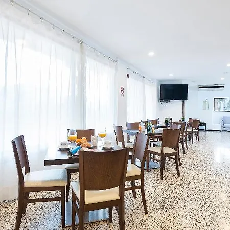 Santanyi Port Hostel *
